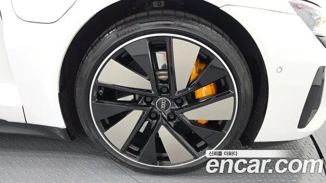 Audi e-tron GT — Фото автомобиля 5