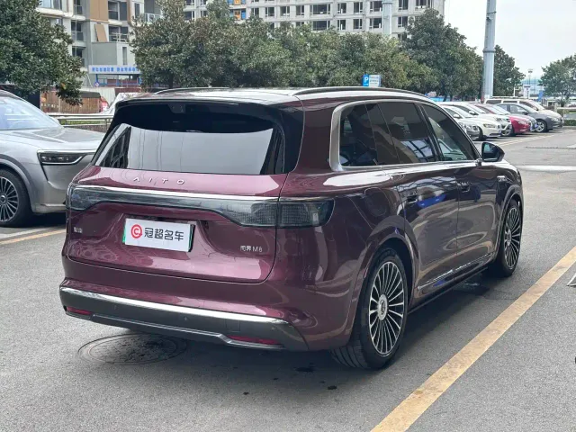 Aito M8 — Фото автомобиля 4