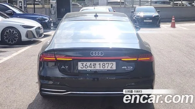 Audi A7 — Фото автомобиля 4