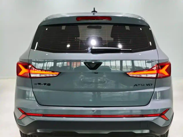 Jetta VS7 — Фото автомобиля 5
