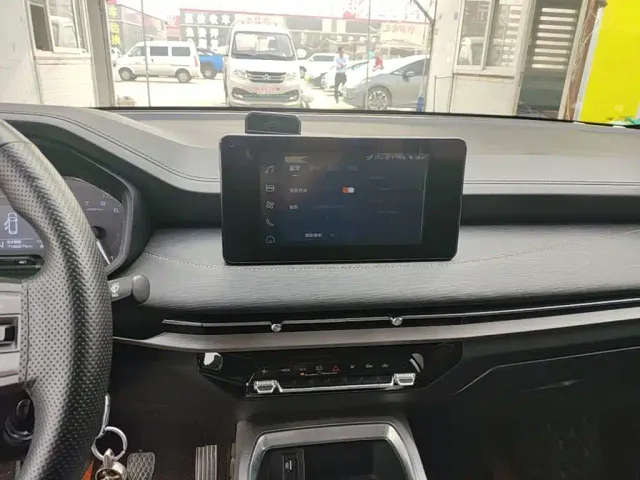 Wuling Jiachen — Фото автомобиля 12