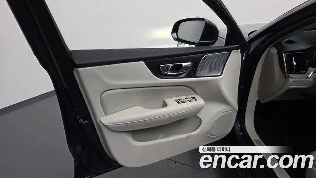 Вольво S60 S60 третьего поколения — Фото автомобиля 24