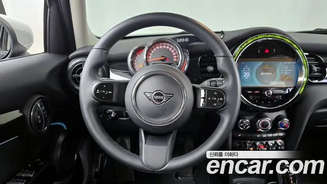 Mini Cooper Cooper 5 дверей Classic — Фото автомобиля 13