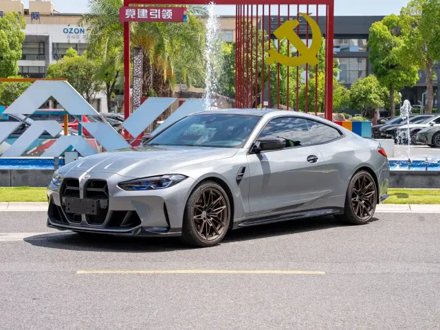 Фотография автомобиля — BMW M4