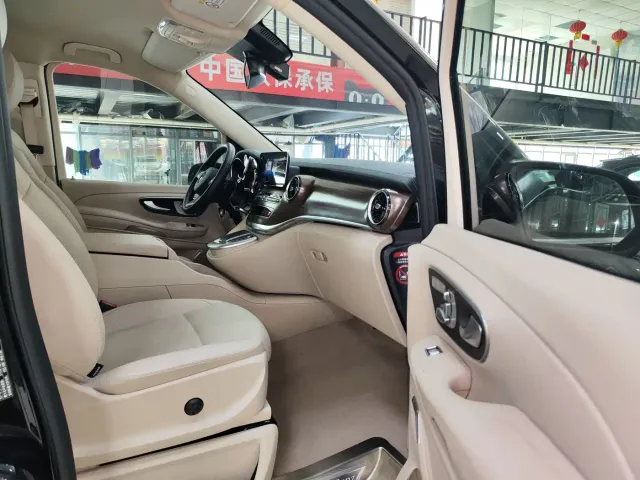 Mercedes-Benz V-Class — Фото автомобиля 4