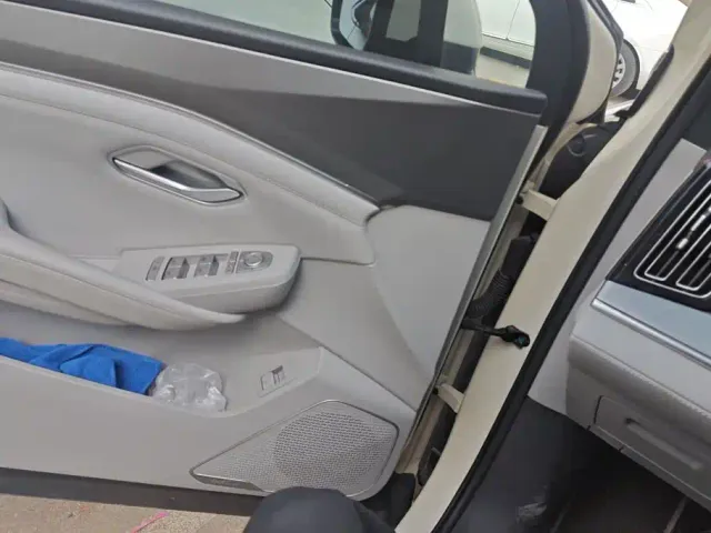 BYD Song Ultra — Фото автомобиля 7