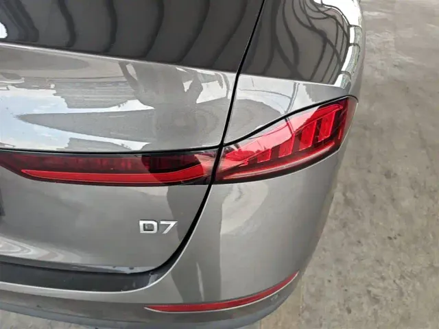 Roewe D7 — Фото автомобиля 7