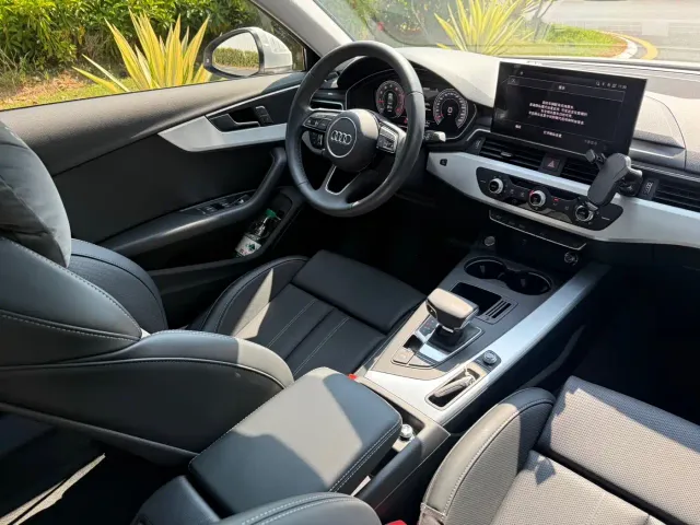 Audi A4L — Фото автомобиля 12