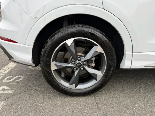 Audi Q3 — Фото автомобиля 14