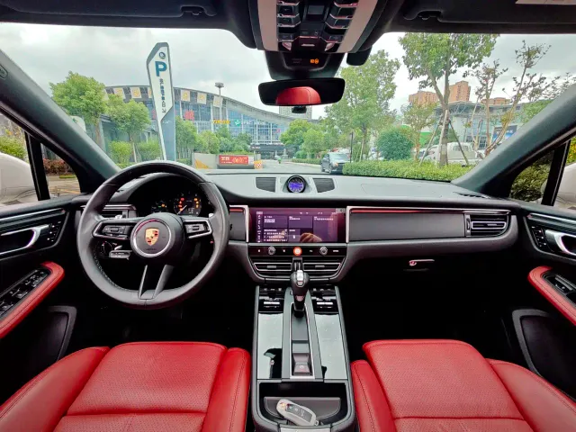Porsche Macan — Фото автомобиля 8