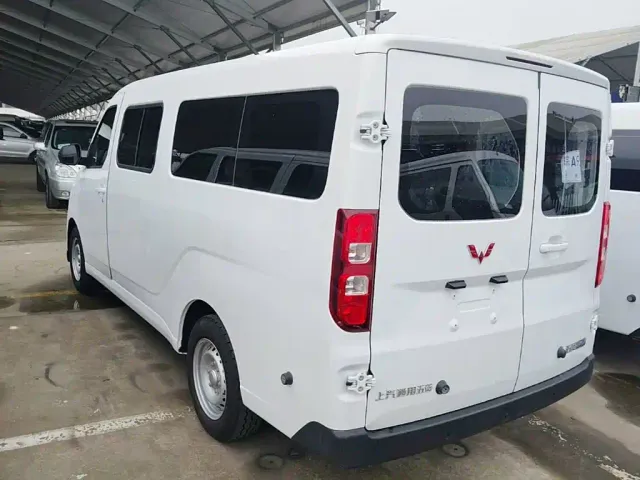 Wuling Yangguang — Фото автомобиля 4