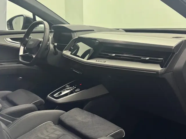 Audi Q5 e-tron — Фото автомобиля 13