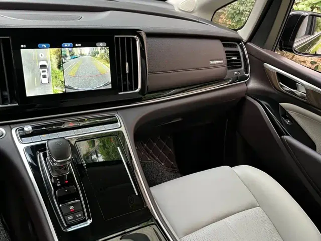 GAC Trumpchi M8 — Фото автомобиля 16