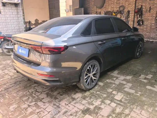 Geely Emgrand — Фото автомобиля 3