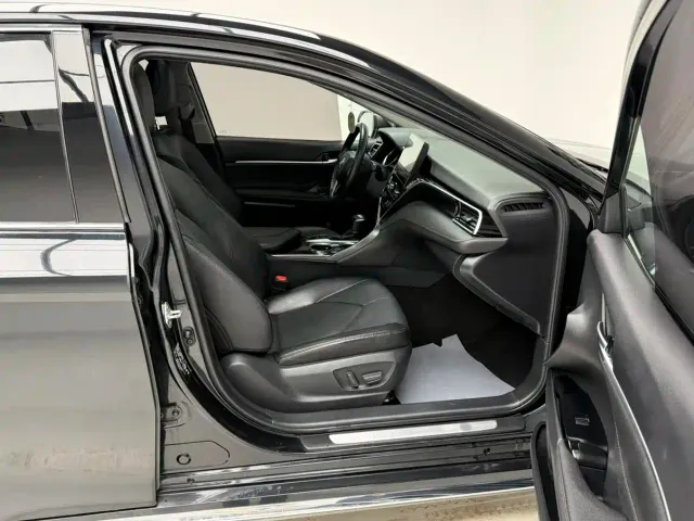 Toyota Camry — Фото автомобиля 11