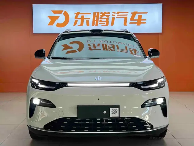 Leapmotor C11 — Фото автомобиля 2