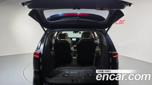 Kia Carnival Generation 4 — Фото автомобиля 20