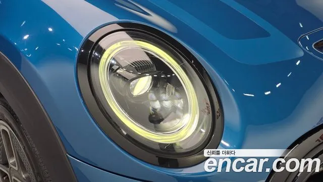 MINI Cooper Electric — Фото автомобиля 7