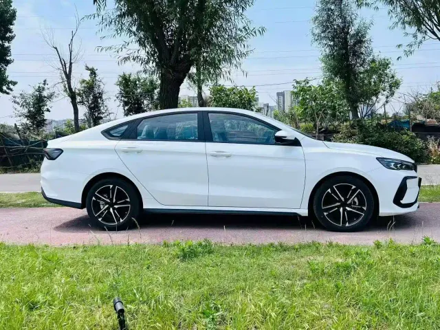 Geely Binrui — Фото автомобиля 4