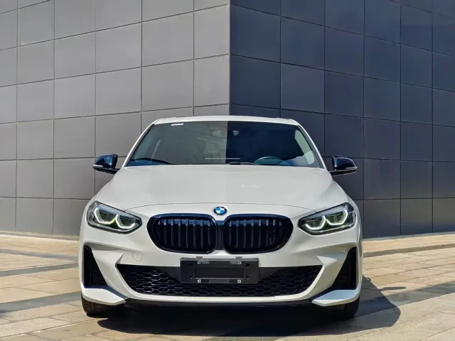 BMW 1 Series — Фото автомобиля 2