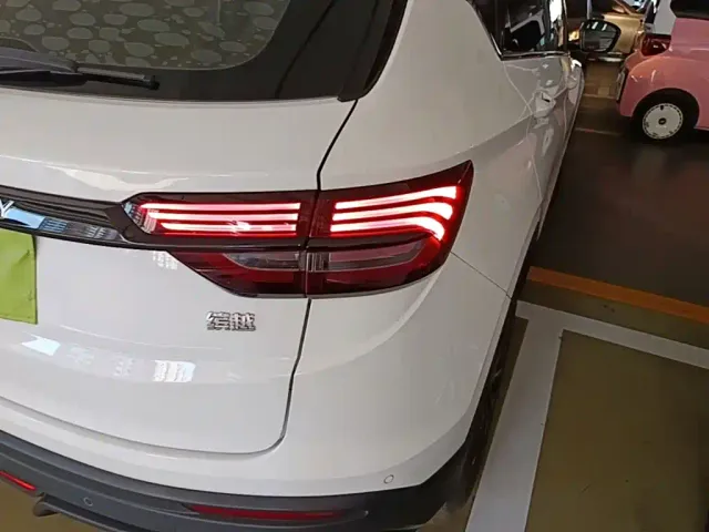 Geely Binyue — Фото автомобиля 7