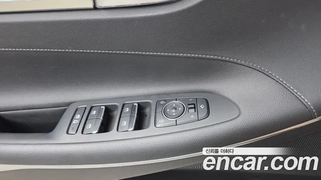 Hyundai Grandeur Grandeur (New) — Фото автомобиля 12