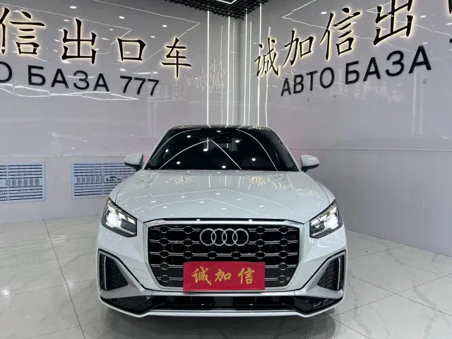 Audi Q2L — Фото автомобиля 2