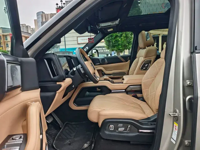 BYD FangChengBao Leopard 8 — Фото автомобиля 15