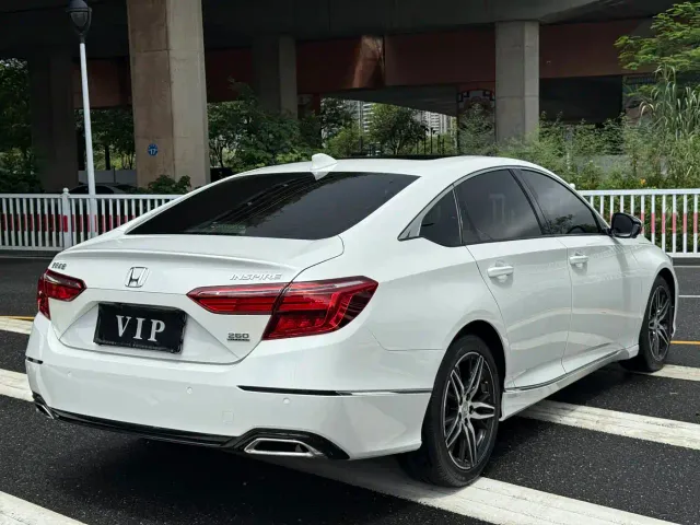 Honda Inspire — Фото автомобиля 12