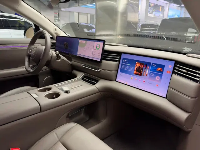 IM Motors LS6 — Фото автомобиля 12