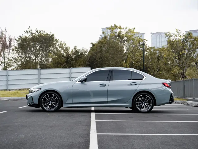 BMW 3 Series — Фото автомобиля 4