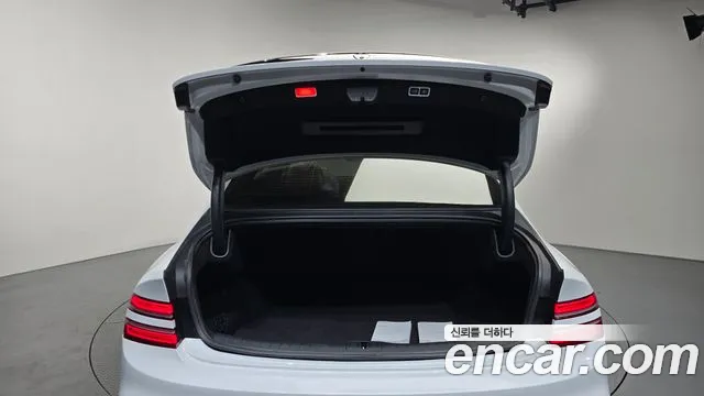 Genesis G80 Бензин 2.5 турбо AWD — Фото автомобиля 20