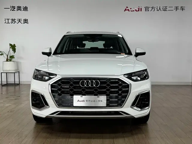 Audi Q5L — Фото автомобиля 2