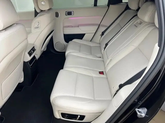 Li Auto L7 — Фото автомобиля 14