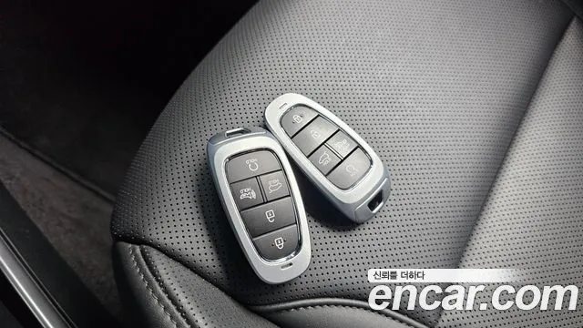 Hyundai Tucson Tucson (NX4) Дизель 2.0 2WD — Фото автомобиля 15