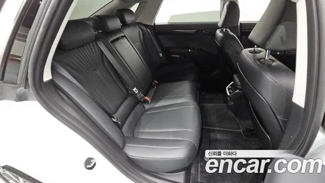 Hyundai Grandeur GN7 — Фото автомобиля 17
