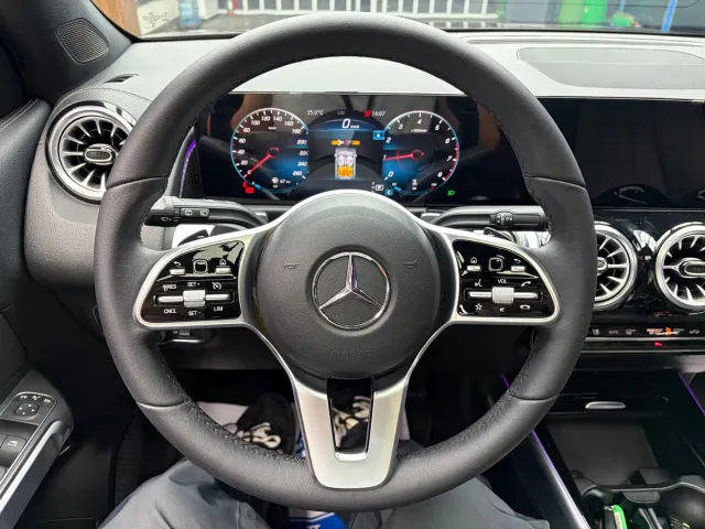 Mercedes-Benz GLB-Class — Фото автомобиля 10