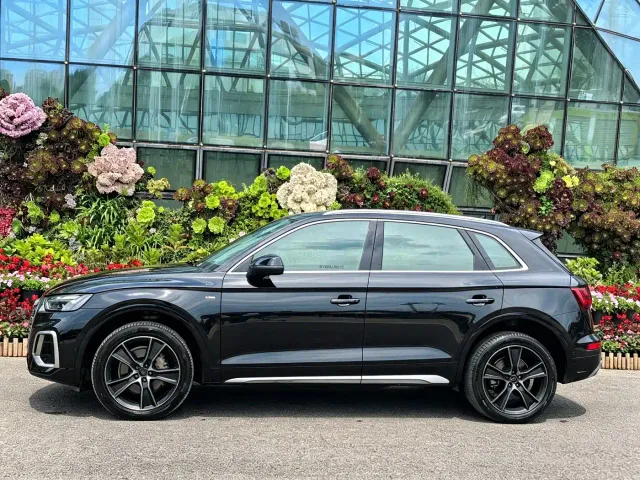 Audi Audi Q5L 2022 45T Luxury Dynamic — Фото автомобиля 3