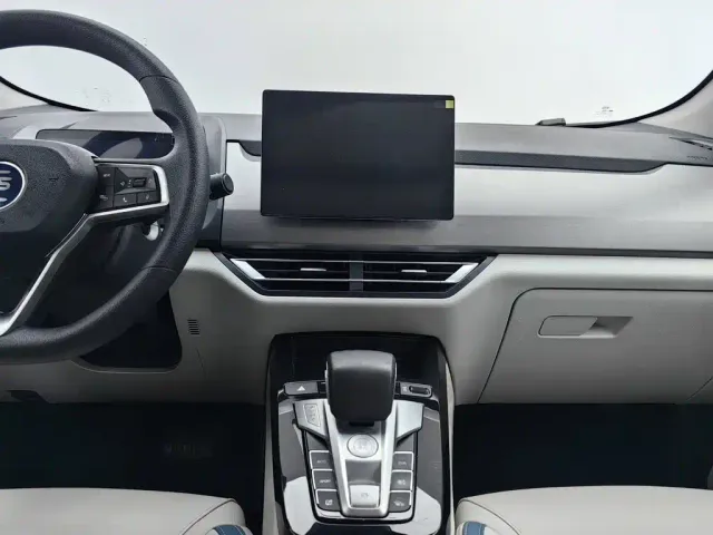 BYD Yuan Pro — Фото автомобиля 12