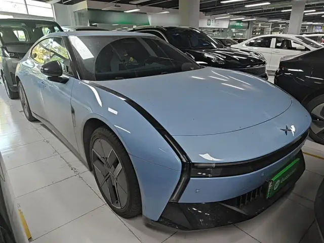 Xpeng P7 — Фото автомобиля 3