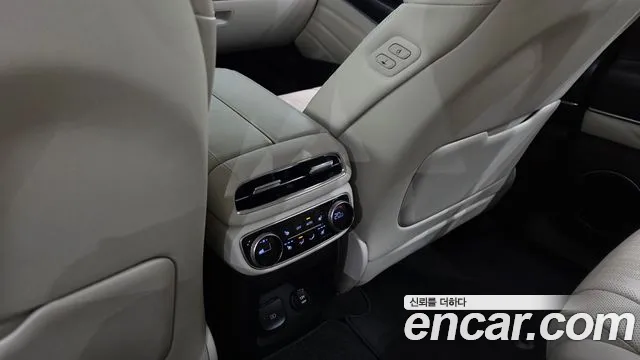 Genesis GV80 — Фото автомобиля 25
