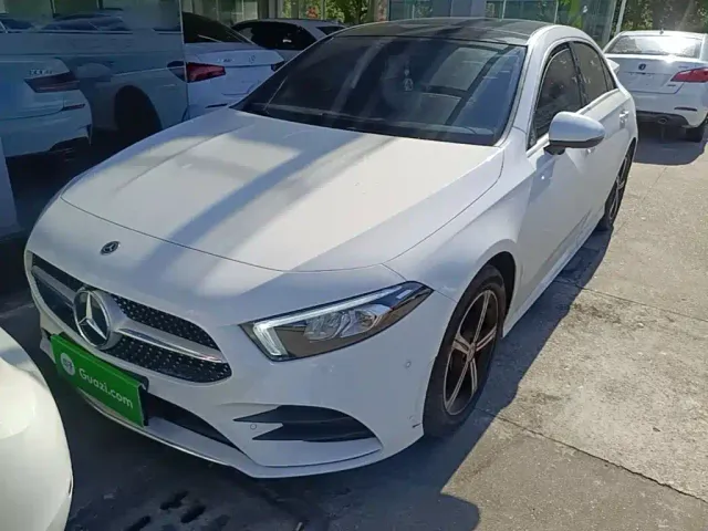 Фотография автомобиля — Mercedes-Benz A-Class