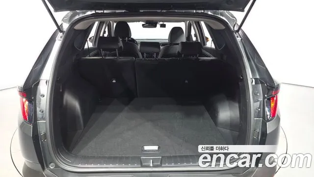 Hyundai Tucson Tucson (NX4) Дизель 2.0 2WD — Фото автомобиля 17