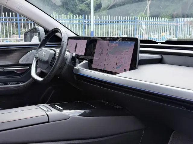 Xpeng P7 — Фото автомобиля 13
