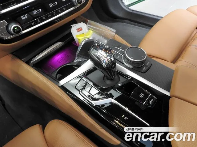 BMW 5 Series G30 — Фото автомобиля 9