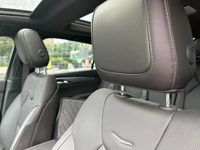 Cadillac CT5 — Фото автомобиля 6