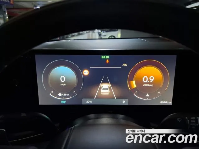 Hyundai Grandeur GN7 — Фото автомобиля 8