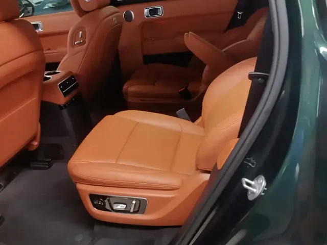 Li Auto L9 — Фото автомобиля 11