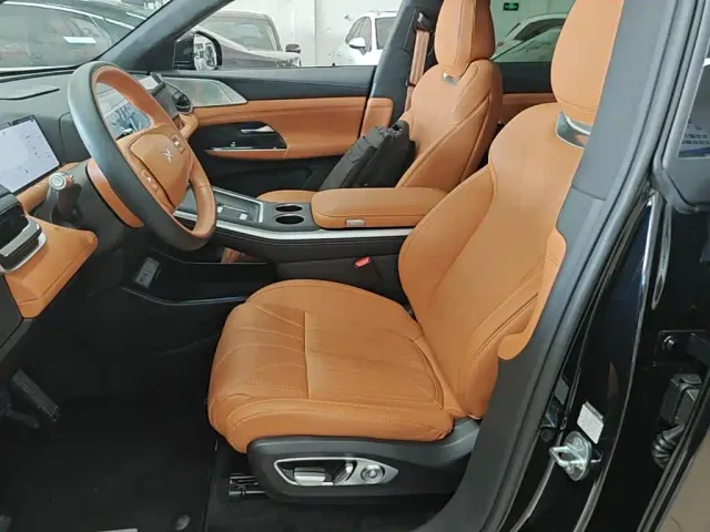 Xpeng G9 — Фото автомобиля 14
