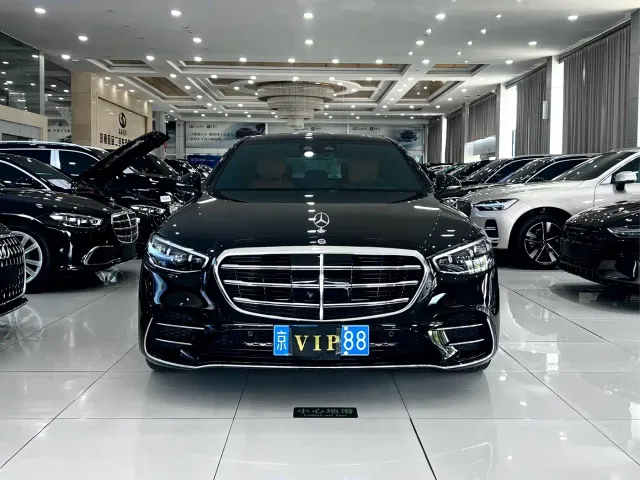 Mercedes-Benz S-Class — Фото автомобиля 3
